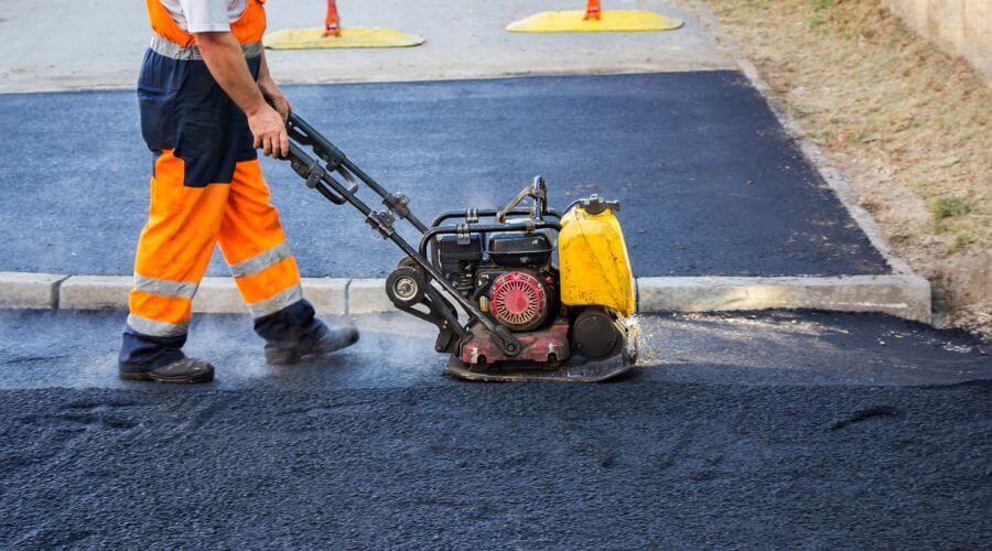 Professional gutter cleaning in Mountlake Terrace, WA